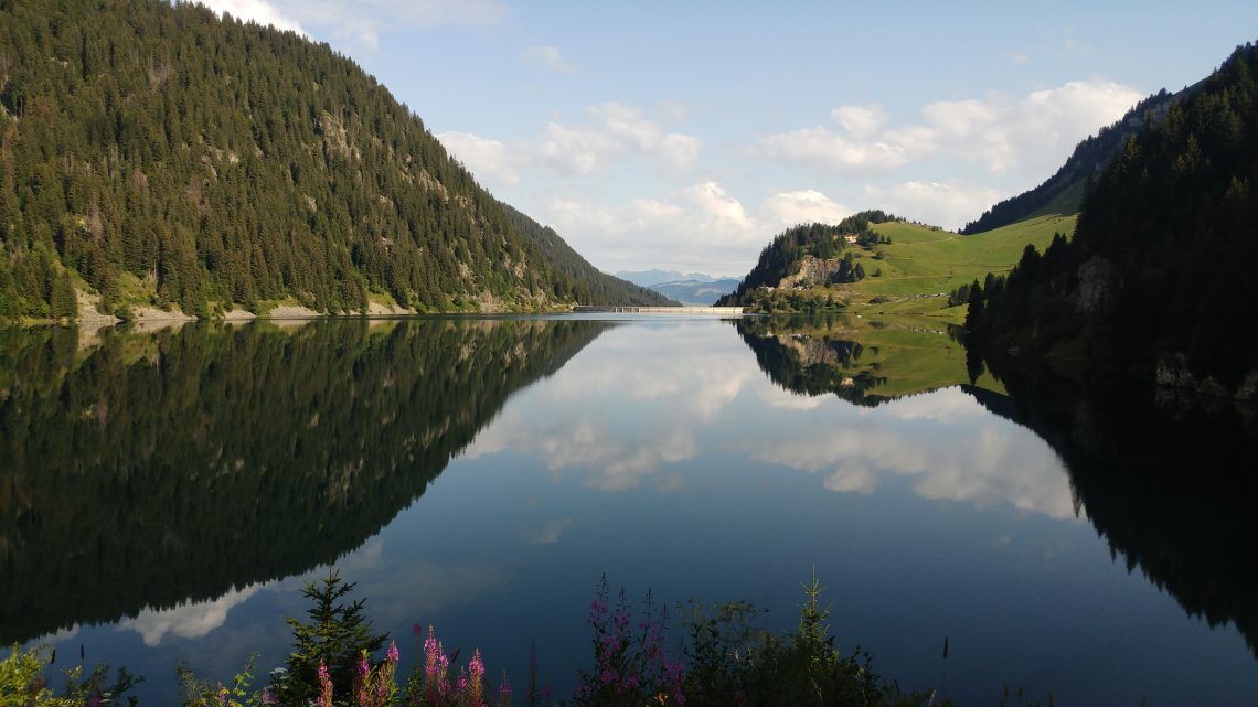 Randonnée dans le Beaufortain avec un bébé